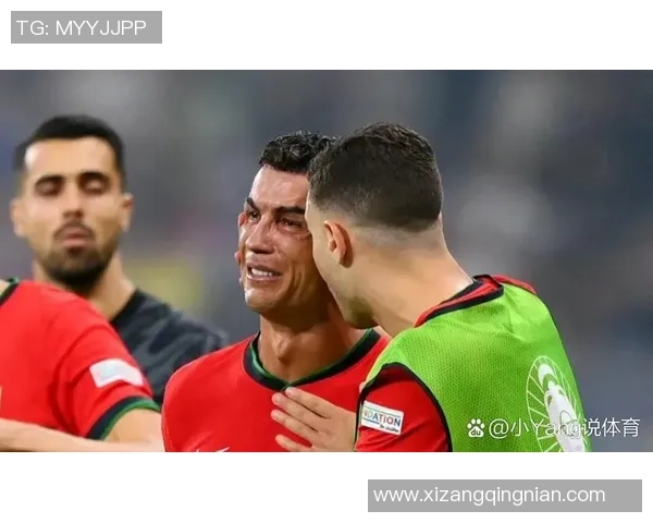 足球巨星赛场泪洒绿茵引发无数球迷共鸣瞬间