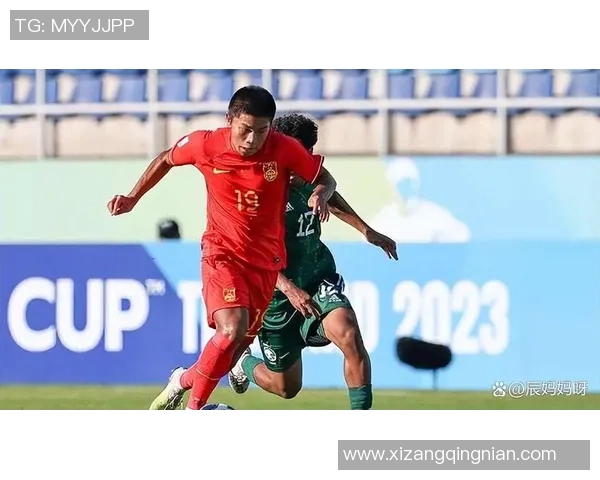 足球新星崭露头角首次签约顶级球会成就职业生涯新篇章