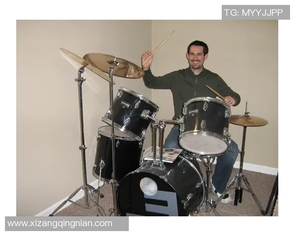 足球明星打架子鼓大揭秘 哪些球员拥有音乐才华成就双面人生