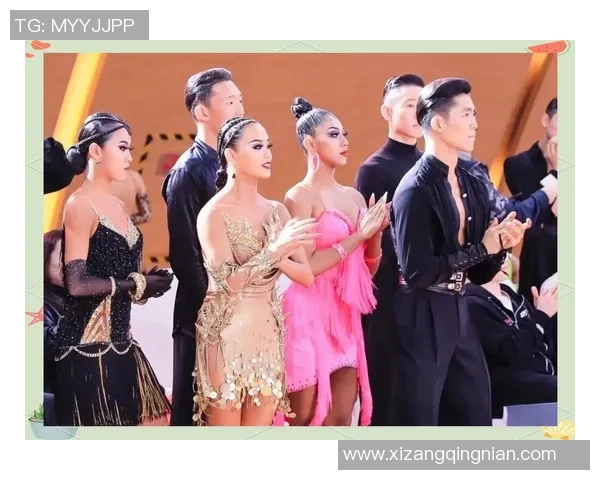 足球球星跨界挑战舞蹈魅力 展现拉丁舞热情与运动员韵律感